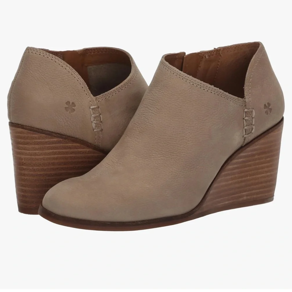 Lucky Brand Women's Tan Cream‎ Zemlin Wedge Bootie Ankle Boot Size 9.5